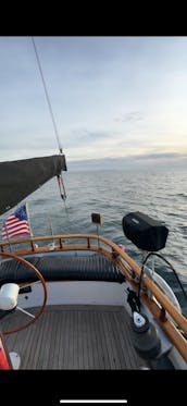 Hudson 58ft Sailing Vessel - Enjoy The Classic Sailing Experience With Us!