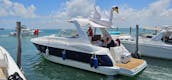 Yacht à moteur avec équipage à Cancún