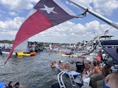 Sun Tracker de 24 pés - Pontoon Vibes no Lago Lewisville — Diversão de fim de semana e noite