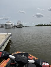 ¡Motos acuáticas Sea Doo para 2 o 3 ciclistas por 150 dólares/hora en Washington, D.C.! 
