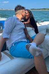 Yate a motor Sea Ray de 34 pies en Boston en alquiler 