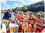 OFERTAS ESPECIALES DE FUNDAY DE FIN DE SEMANA Y DOMINGO 🤑🥳😎 ¡Todos a bordo! Lake Austin: 24 pies, capacidad para 7