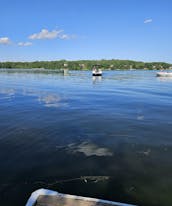 🛥️ 22’ Pontoon – Cruise, Lounge & Ski | Lakeville, MN | Fuel Included