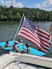 Beautiful Sea Ray 400 on Percy Priest Lake - Nashville TN