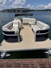 22 feet Godfrey Marine Tritoon in
