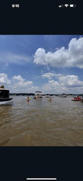 Godfrey Pontoon - Escape to the Water on Lake Wylie!