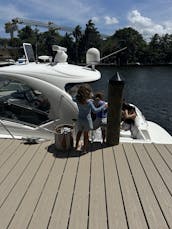 5-Star Luxury 50' Sea Ray Sundancer Yacht Rental in Miami Beach, Florida