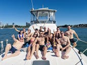 50FT Yacht Cruising Vancouver Downtown (18 people)