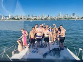 50FT Yacht Cruising Vancouver Downtown (18 people)