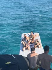 バレアレス諸島のエイビッサにあるGEMINIS アストンドーダパワーメガヨットレンタル