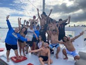 Catamarã Party Boat de 50 pés em Miami ($1.200 POR HORA)