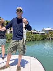 Catamarán Calcuta de 26 pies para pescar, navegar y hacer excursiones ecológicas en Venice, Florida