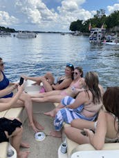 Lake Norman-Sea Ray Sundeck de 24 pieds avec capitaine à Cornelius, en Caroline du Nord