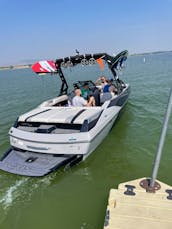 NEW SUPRA SL450 Wakesurf Boat for Rent!!