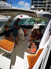 Increíble Searay 35 XLE: mucha diversión con estilo en Cancún