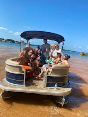 Pontoon for rent on Lake Norman *Fuel + Captain included