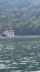 Beautiful Fantail 217 Electric Leisure Boat for Rent on Smith Mountain Lake