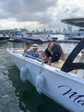 Rent a 34 ft. Donzi boat for 15 people in Cartagena!