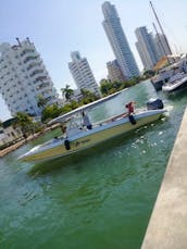 Rent a 30 ft. boat for 10 people in Baru, Cholon Cartagena 