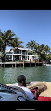 Spectacular Sandbar & Skyline Miami Boat Tour-No Hidden Fees