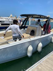 Rent a 34 ft. Donzi boat for 12 people in Cartagena!