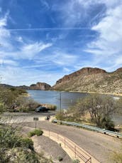 *Saguaro Lake* FULL SHADE-  27ft Premier Luxury Tritoon With 300 Hp Supercharged Outboard *12 Passengers* PLEASE READ DESCRIPTION