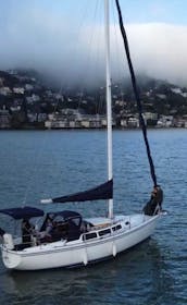 1984 Classic Catalina 30ft Sailboat for Charter in Sausalito, California