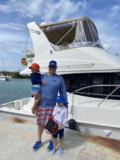 41’ Silverton Flybridge Motor Yacht in Miami, Florida