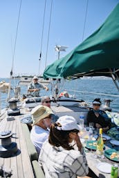 Aventura inesquecível a bordo de uma carta de escuna à vela de 75 pés em Long Beach