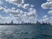 37' Luxury Sailing Yacht in Downtown Chicago