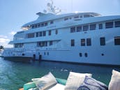 42ft Luxury Yacht Charter In Newport Beach - HARBOR CRUISE - COASTAL CRUISE - CATALINA