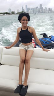 56' SeaRay - Yacht Rental in Miami Beach, Florida