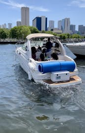 Luxury 31' Sea Ray Sundancer Motor Yacht for 8 People in Miami, Florida!