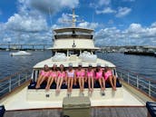 80' Luxury classic yacht - Charter the Netflix Outerbanks yacht!