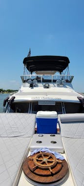THE WHISKEY DANGER - SECOND LARGEST LUXURY RENTAL YACHT ON LAKE LEWISVILLE - 4 HOUR MINIMUM - Prices lower during the week!