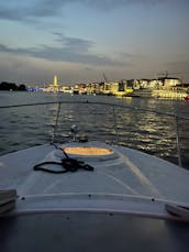 Maxum Powerboat  - $200/hour Weekdays - $250/hour Weekends - 8 PPL Boat in DC