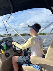 2020 SunTracker Fishing party barge 24DLX  in Cape Coral