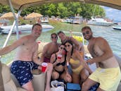 Book a Luxurious Pontoon with your Own Captain in Huntersville, North Carolina