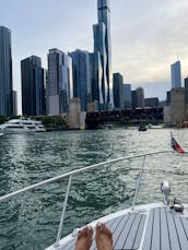 31' Captained Sea Ray Sundancer, Fun in Chicago Aboard