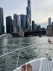 Capitaine Sea Ray Sundancer, 31 minutes, s'amuse à Chicago à bord