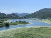 Excursions en bateau sur le lac Skadar à Virpazar, Monténégro