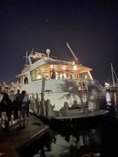 60’ Hatteras Luxury Yacht Liberty, #1 Client Experience in NY & NJ