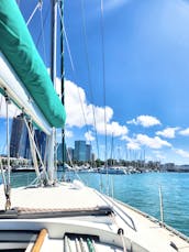 Private Sailing Charter only people in your party, no other people! Luxury 40 Ft Beneteau. Best of GetMyBoat 2021 and 2022 Winner! 🥇 Sail Away in Paradise! Kewalo Basin Honolulu