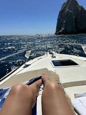 Location de yacht à moteur Brown Sea Ray Sundancer de 34 pieds à Cabo San Lucas