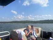 10 Passenger Pontoon for Rent at Lake Texoma Pet Friendly