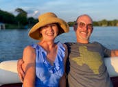 28 Ft. Pontoon Boat -Near Nashville on Old Hickory Lake