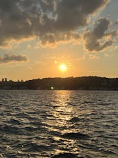 Savourez la beauté incroyable d'Istanbul depuis votre propre yacht exclusif !