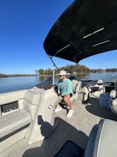 Luxury South Bay 24ft Pontoon on Lake Wylie North