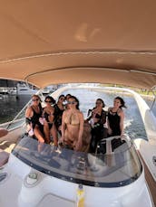 Location de yacht de 50 pieds avec photos et vidéos de drones gratuites ! Renseignez-vous sur les promotions et les remises ! 