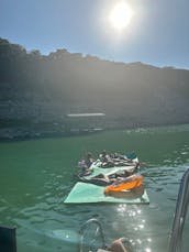 Self Captain 15 Passenger Luxury Pontoon Boat On Lake Travis